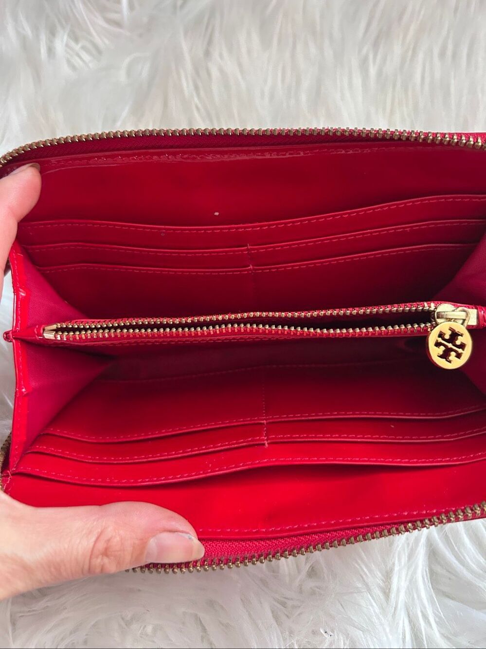 Tory Burch Red Patent Leather Gold Color Zipper Hardware Wallet - Picture 4 of 9
